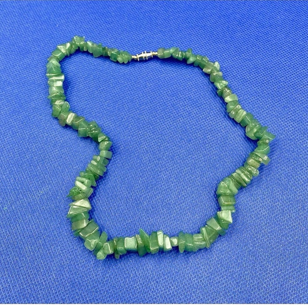 GREEN AVENTURINE GEMSTONE GEM STONE CHIP BEAD NECKLACE WITH CLASP 16"‎